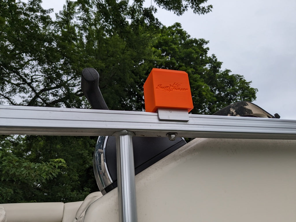 Tapa de soporte de riel para pontones - Protege el equipo de tu barco