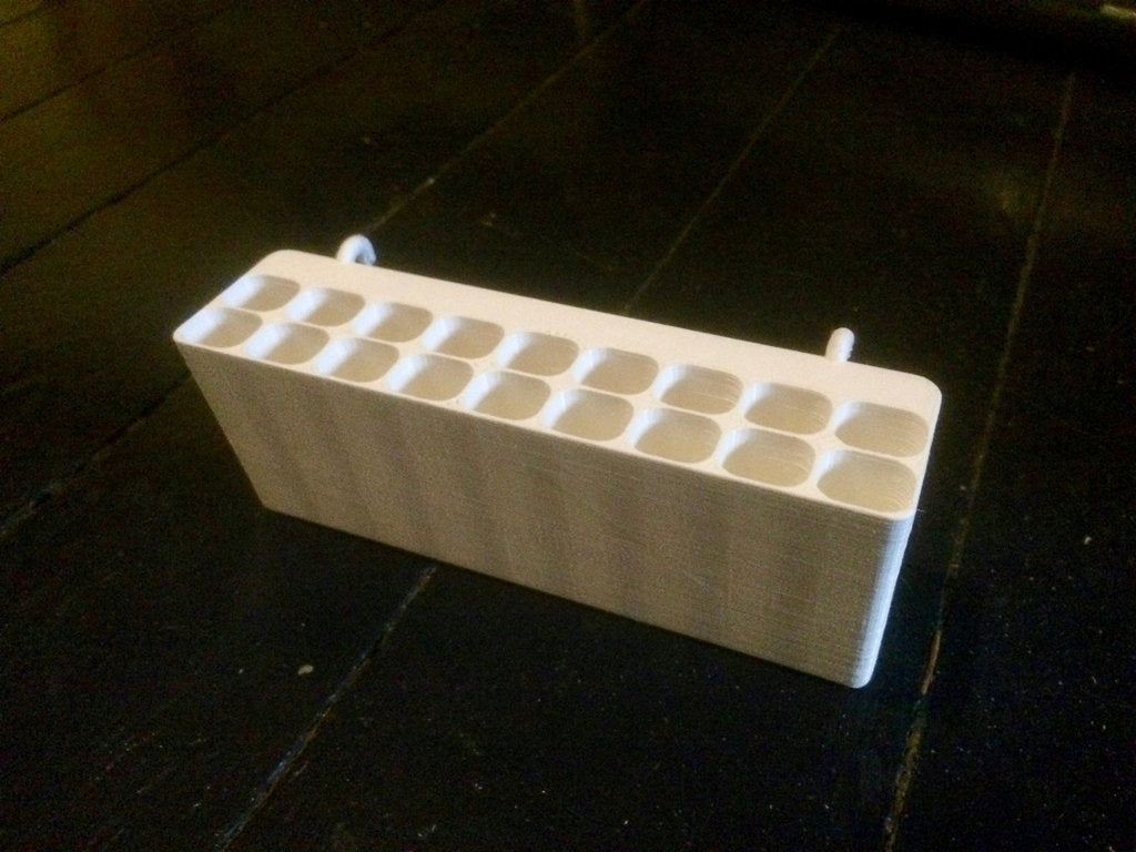 Organizador para 18 Copic Sketch como elemento de actuación