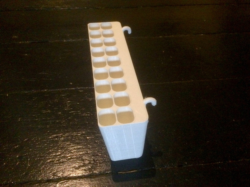 Organizador para 18 Copic Sketch como elemento de actuación