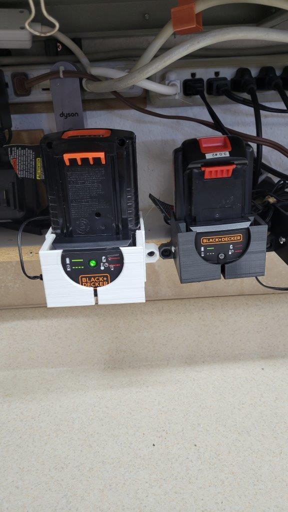 Soporte de pared para batería y cargador Black+Decker 40V