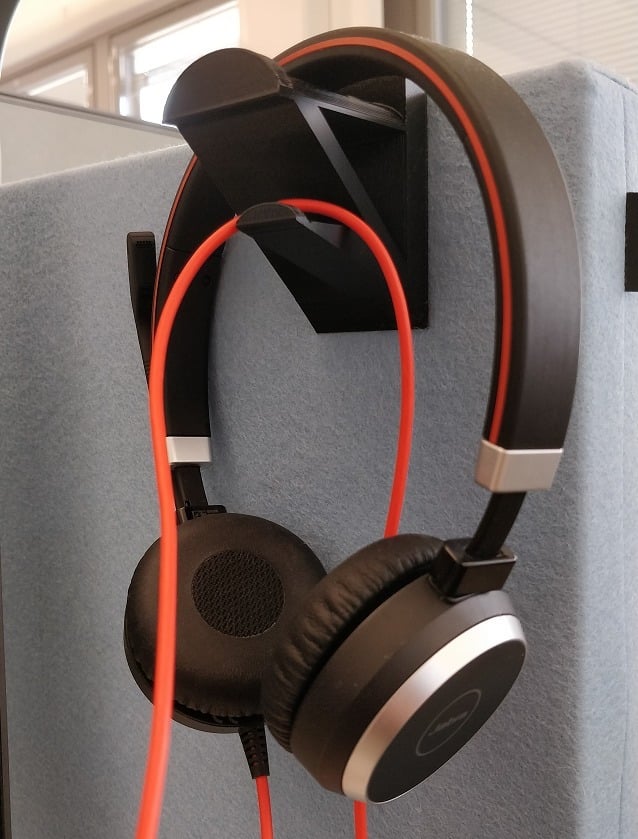 Soporte para auriculares para mamparas en entornos de oficina