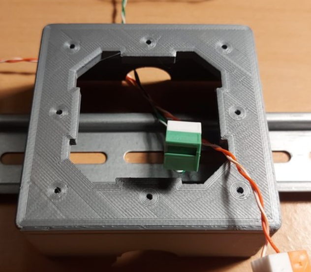 Adaptador DIN Loxone Touch Tree