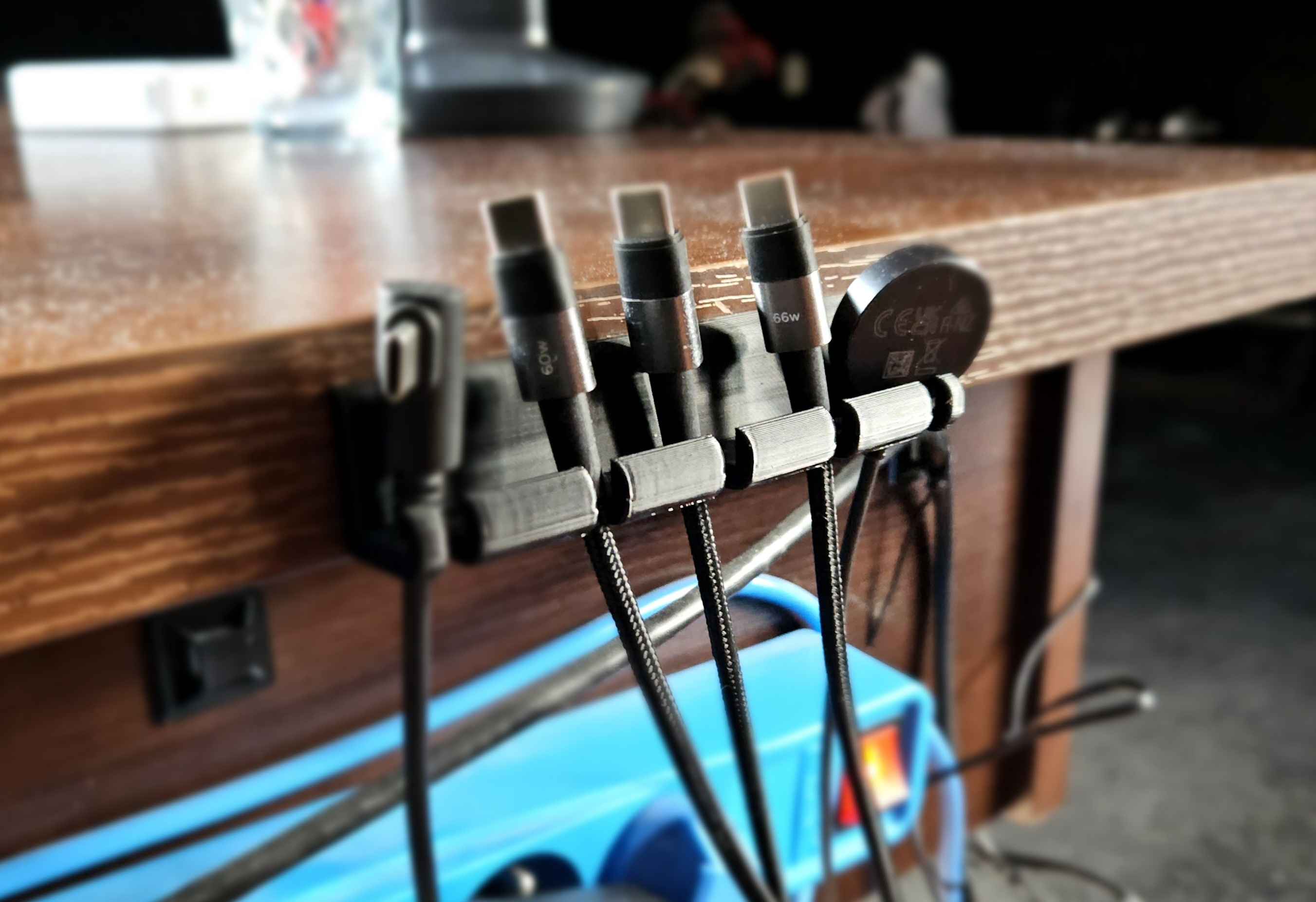 Soportes de cable universales