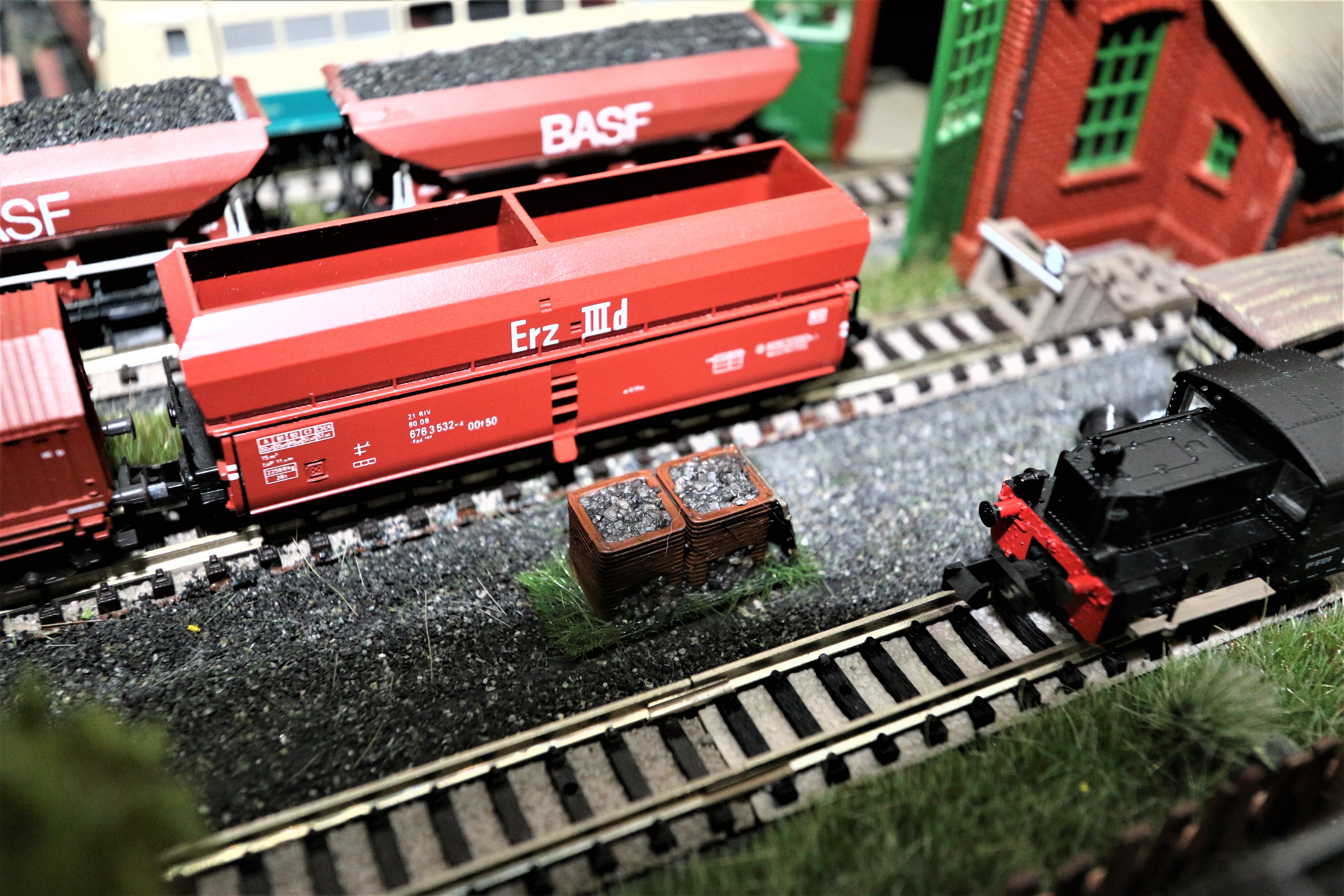Cajas de arena y grava a escala N para modelismo ferroviario