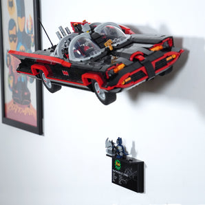 Soporte de pared para Batmóvil de la serie clásica 76328