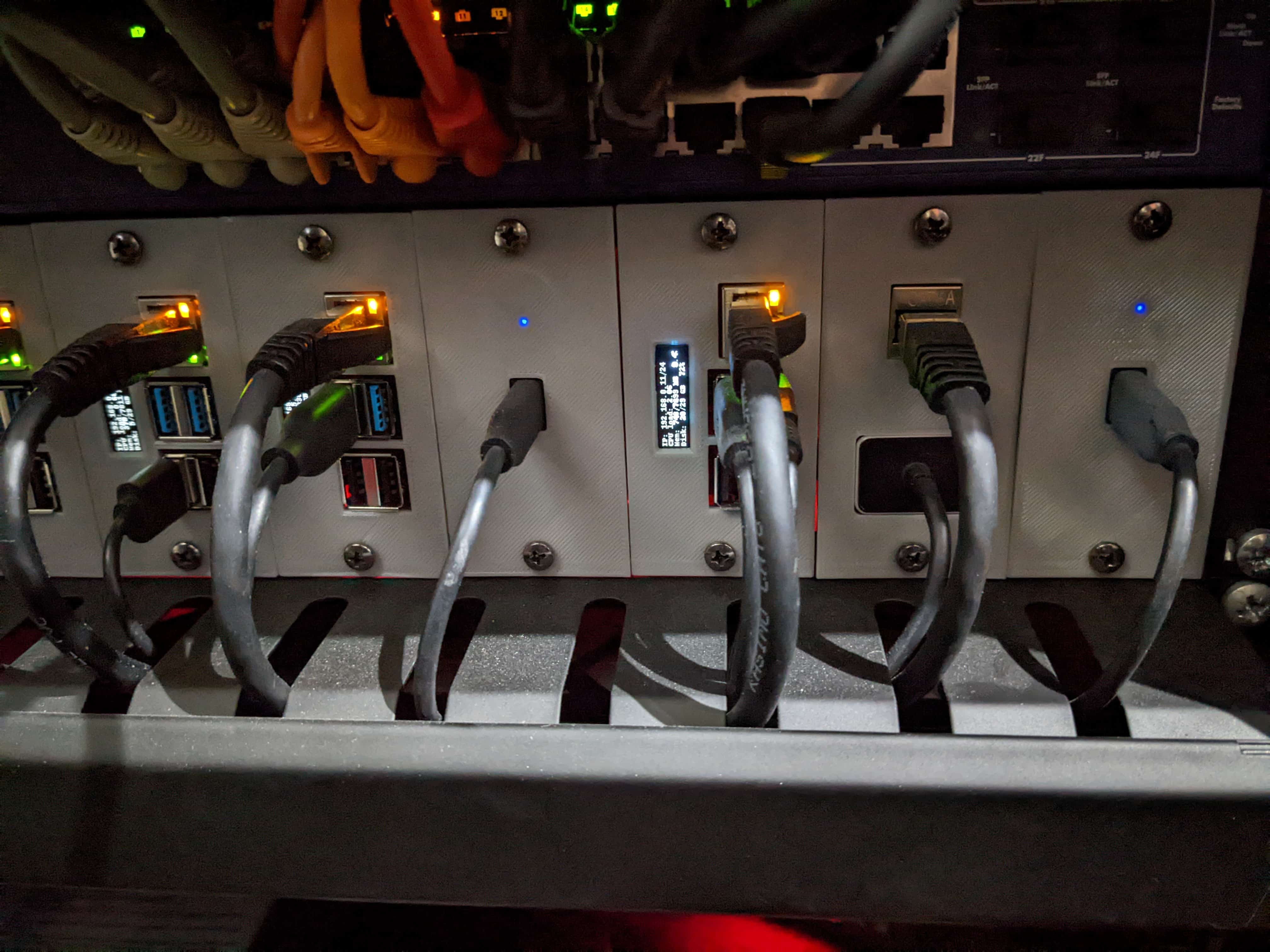 Concentrador USB3 Raspberry Pi y puerto de red adicional - Adaptador de montaje en rack de 19" 2U
