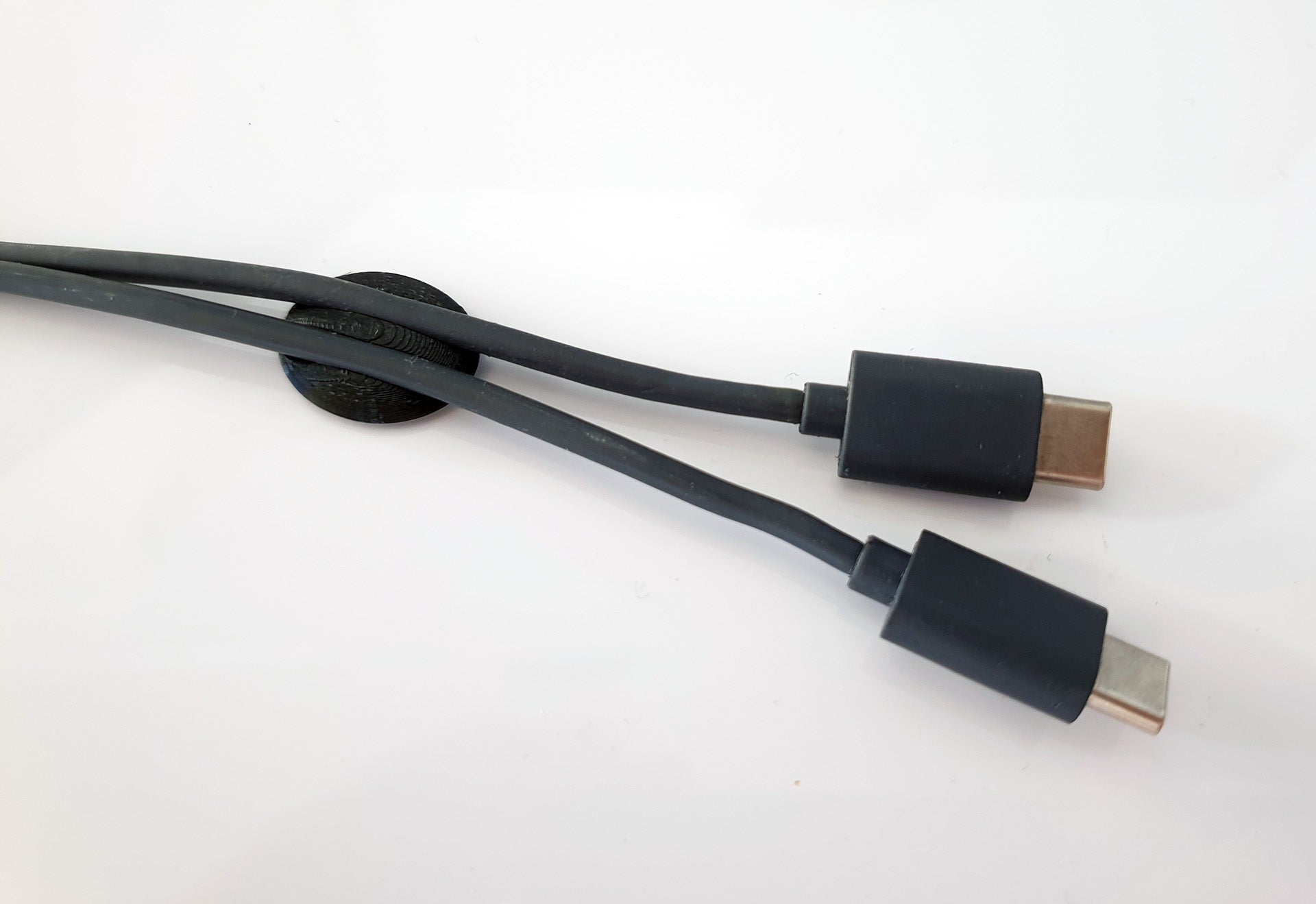 Soporte de sobremesa para cables de Apple Macbook Pro y otros cables