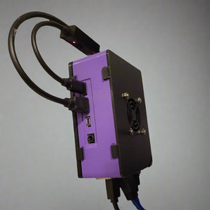 Raspberry Pi 4 Caja de montaje en pared con bahía para SSD m.2