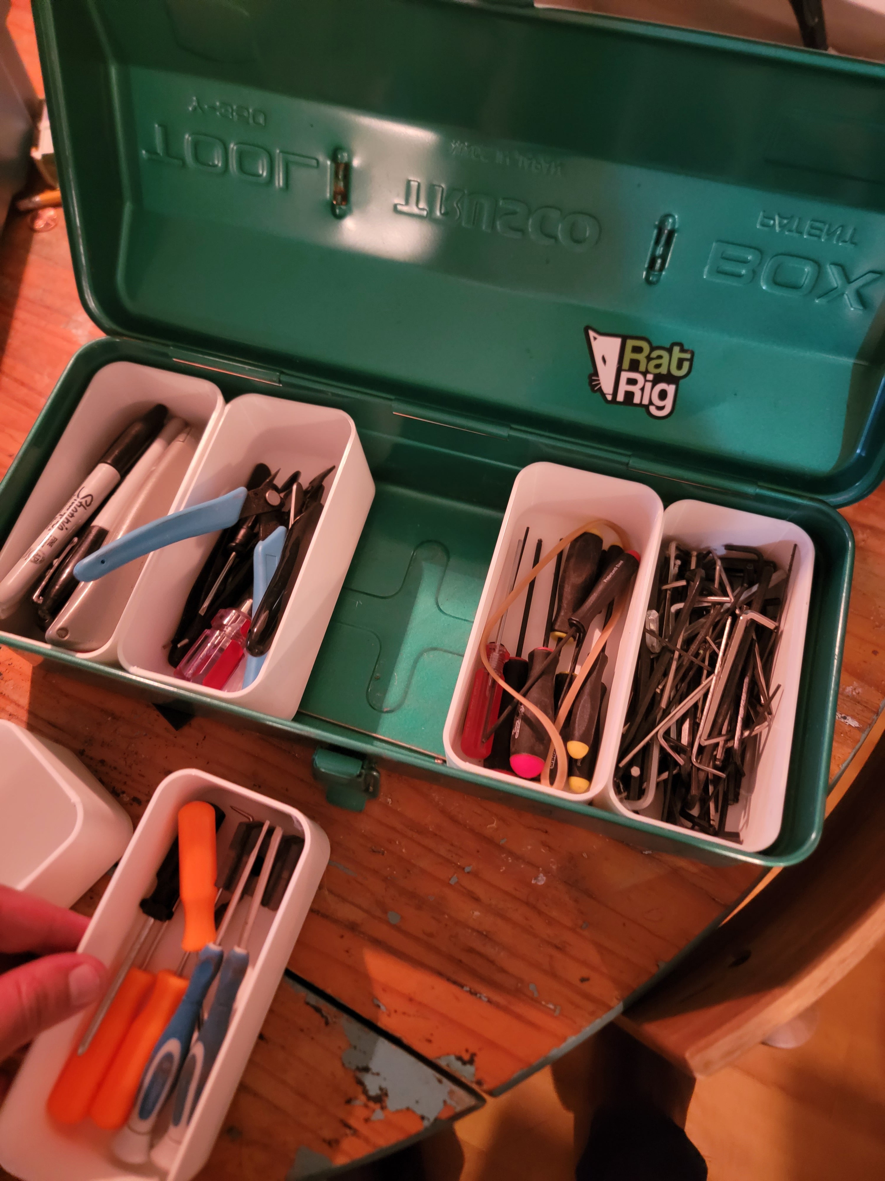 Inserto Toyo Steel TRUSCO Y-350-GN para caja de herramientas