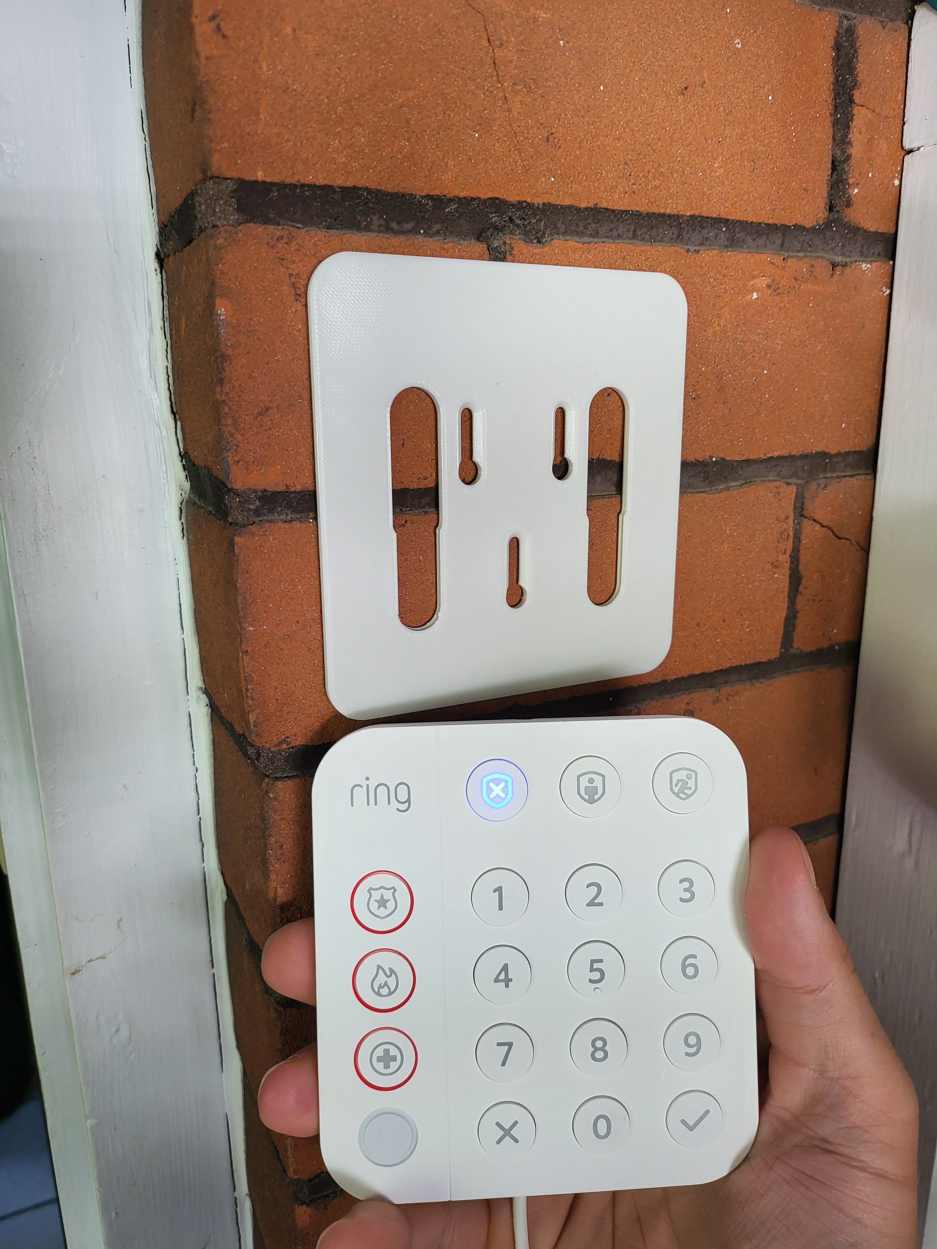 Montaje en pared para el teclado Ring Alarm (Gen 2)