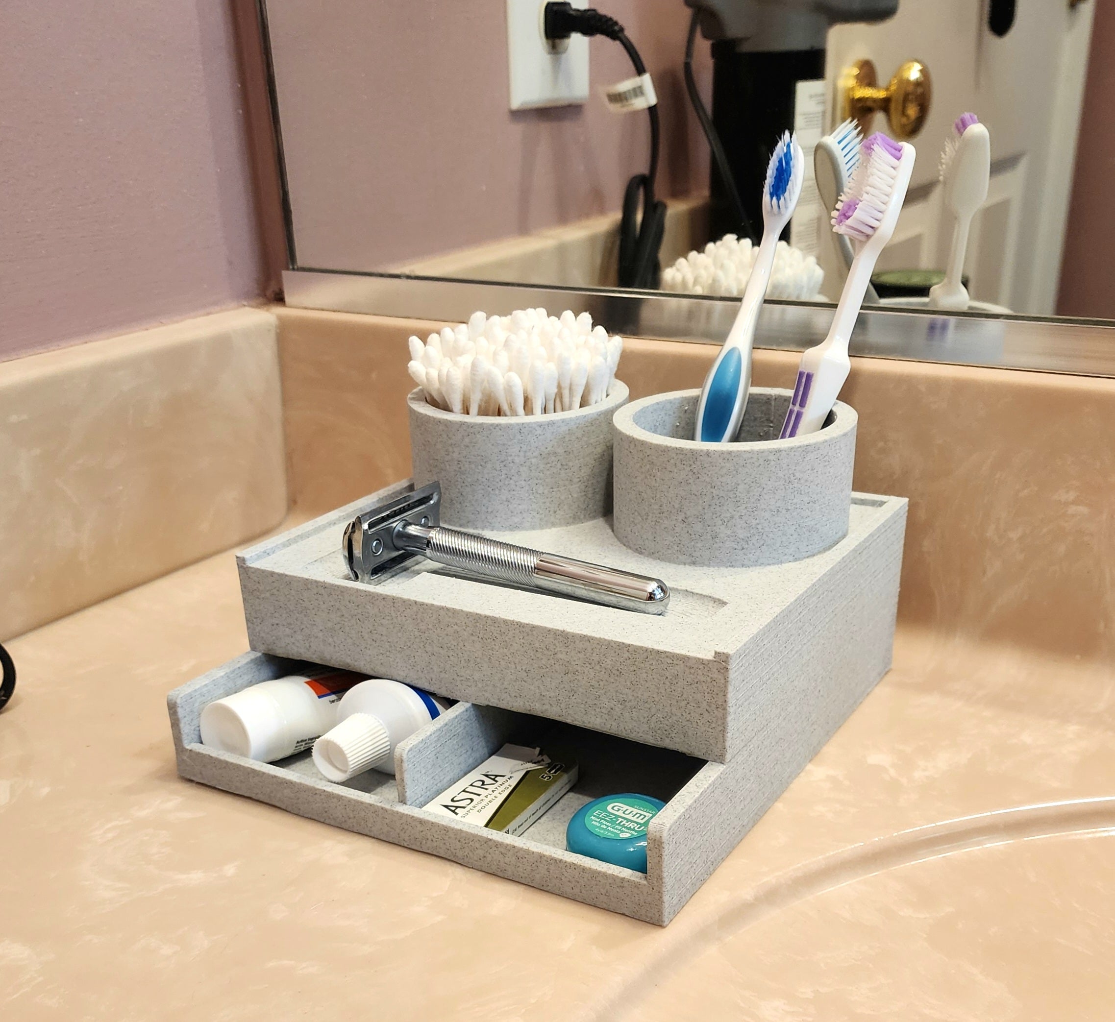 Organizador de fregadero Fang Alt – Almacenamiento inteligente para el baño
