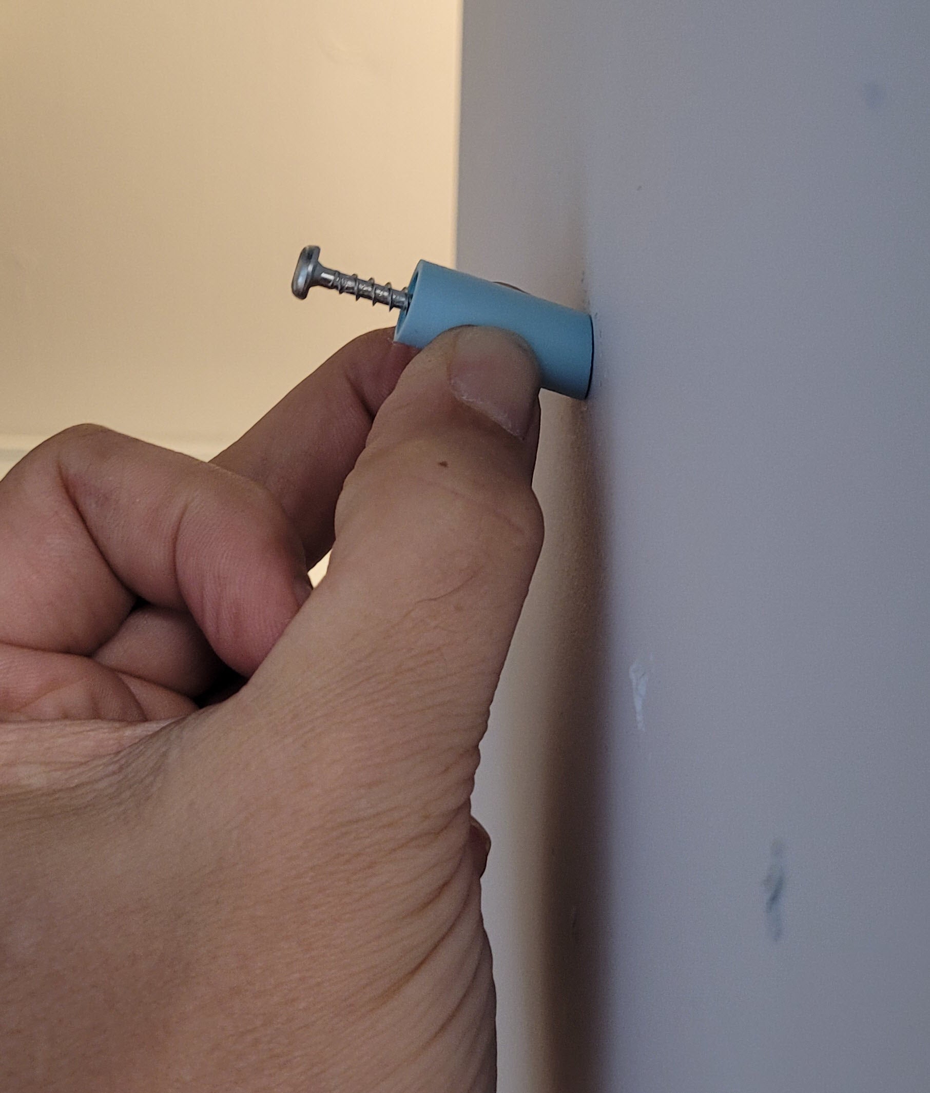 Gancho de tornillo oculto - Soporte de pared minimalista