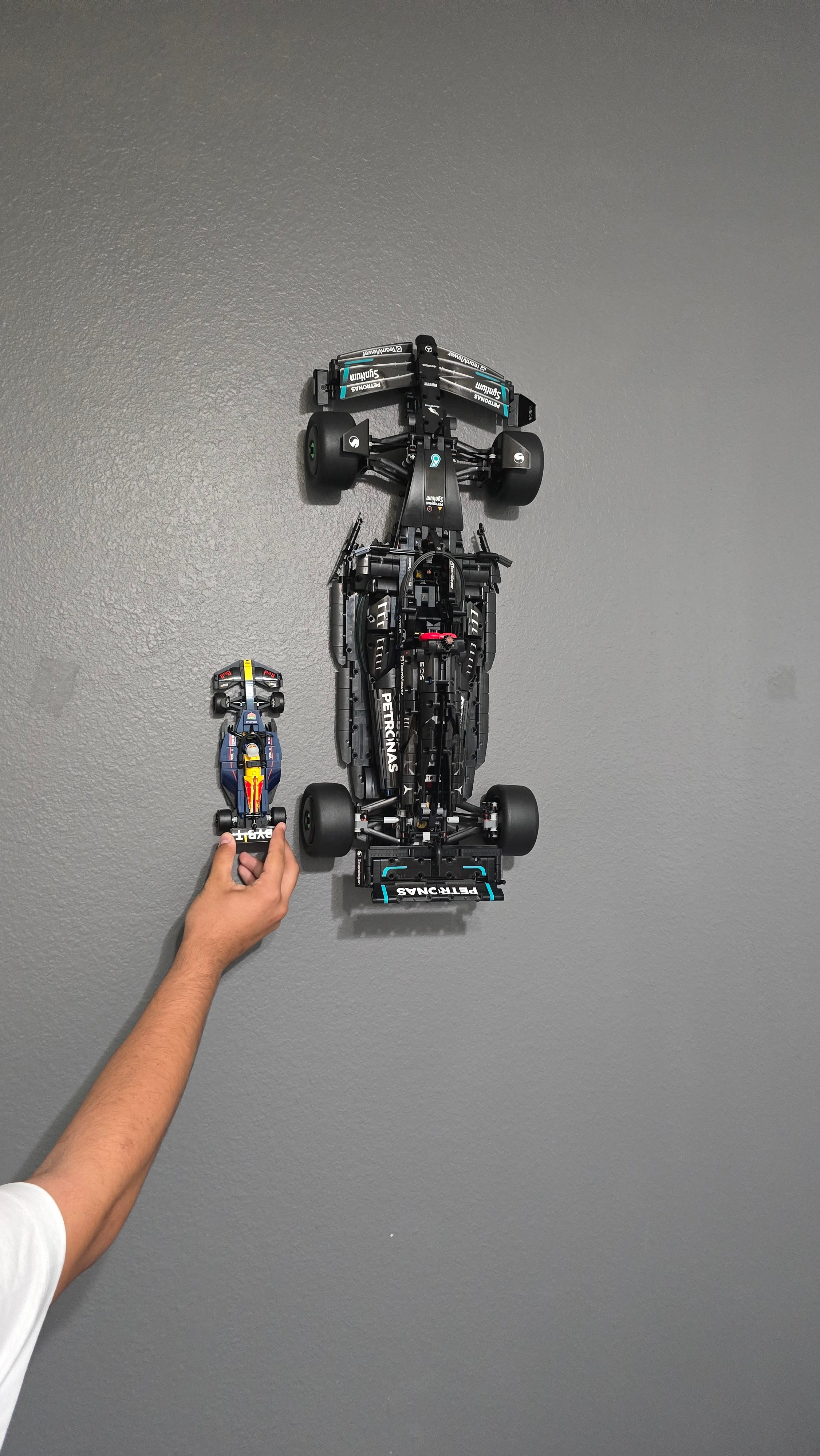 Soporte de pared para LEGO Technic Mercedes-AMG F1 W14 E