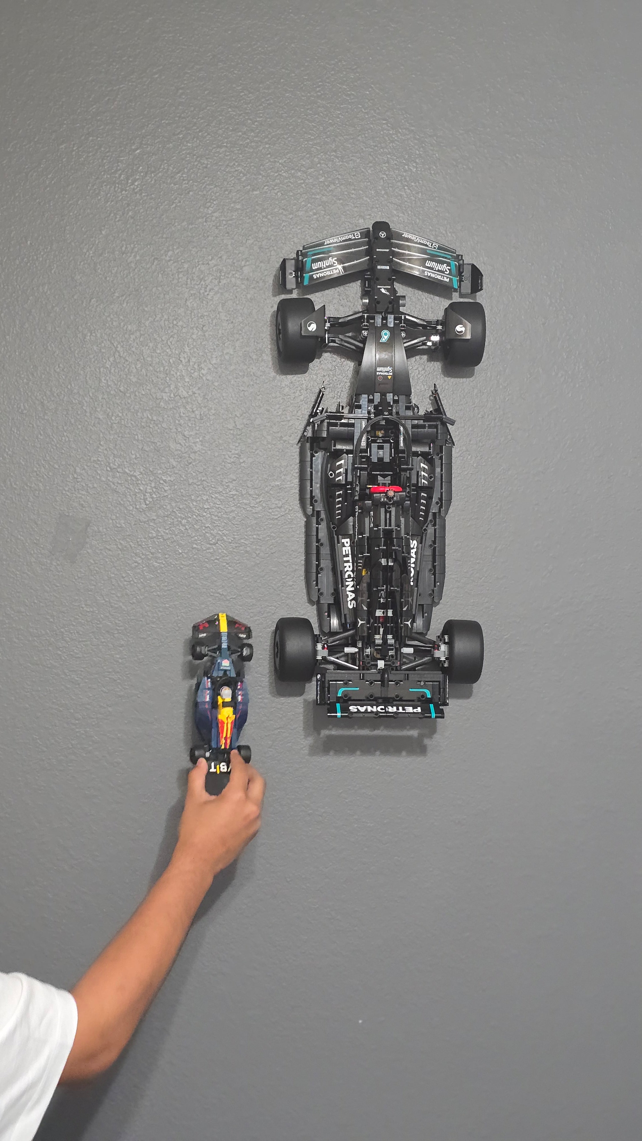 Soporte de pared para LEGO Technic Mercedes-AMG F1 W14 E