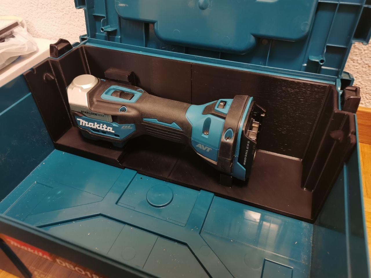 Inserto Makita DTM52 para multiherramienta en caja de herramientas Makpac