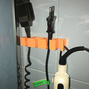 Soporte para cables con gancho para 3 cables