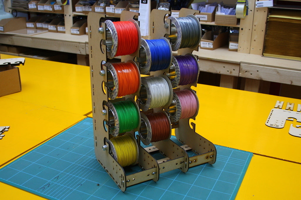 Soporte para carrete de cable (WIHO) - Soporte práctico para cables.
