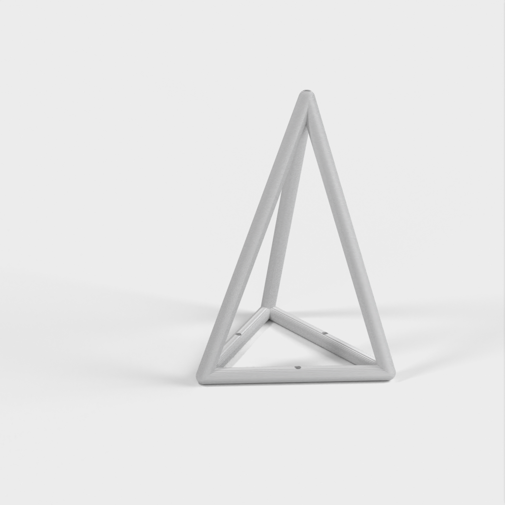 Marco piramidal triangular regular
