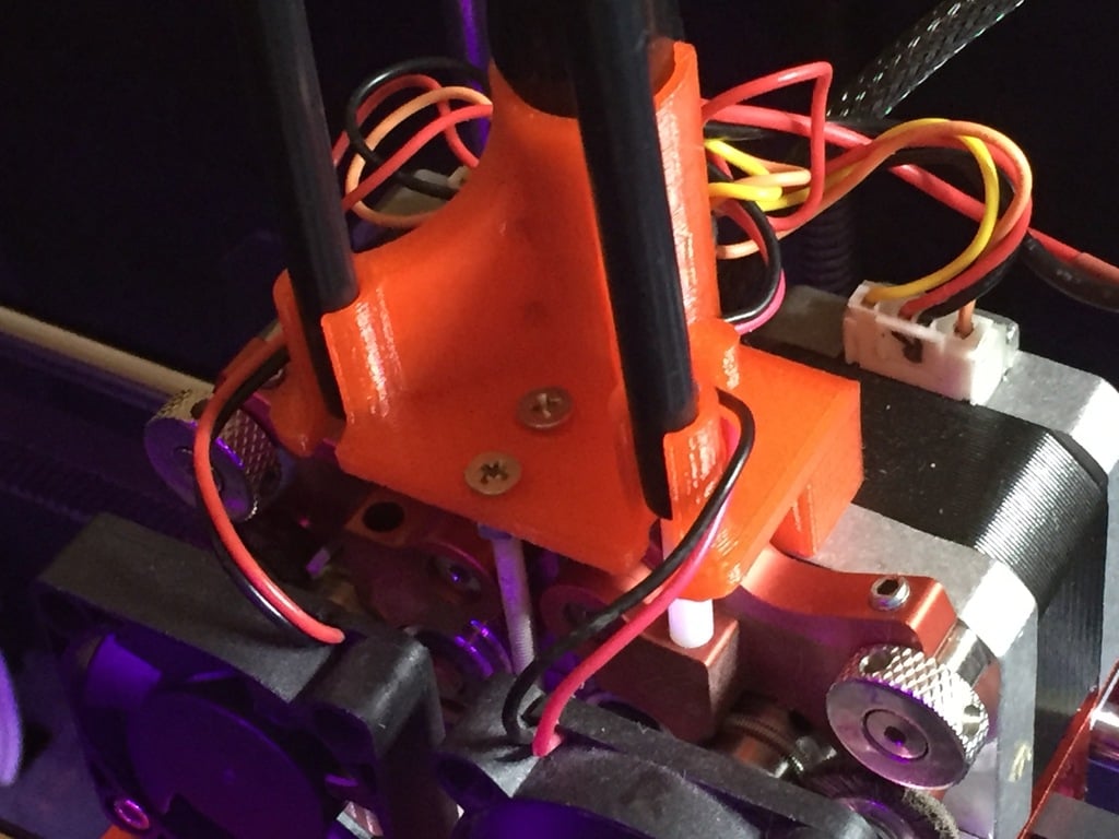 Soporte de cable para extrusora Flexion en Flashforge Creator X