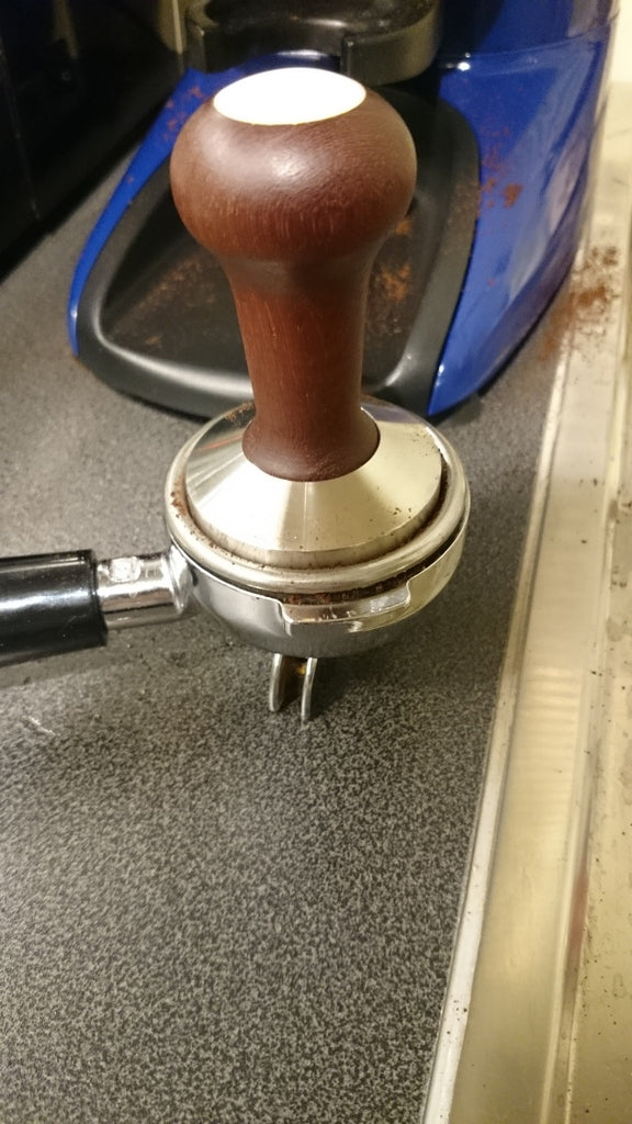 Accesorio de cesta para máquina de espresso VBM de 58 mm: embudo y pie