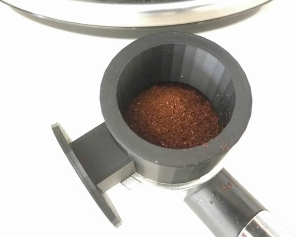 Embudo de café y tamper para espresso