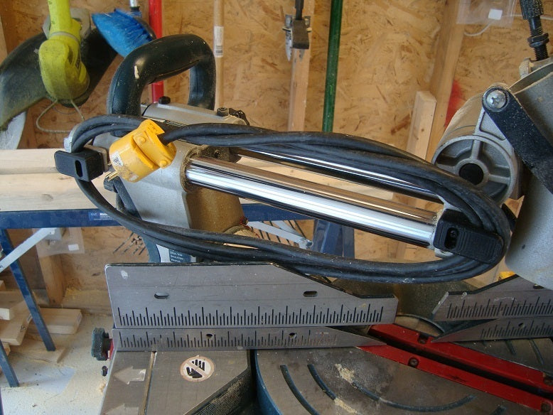 Soporte de cable para herramientas