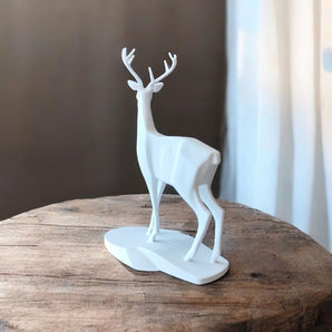Elegant hjorteskulptur til naturinspireret indretning