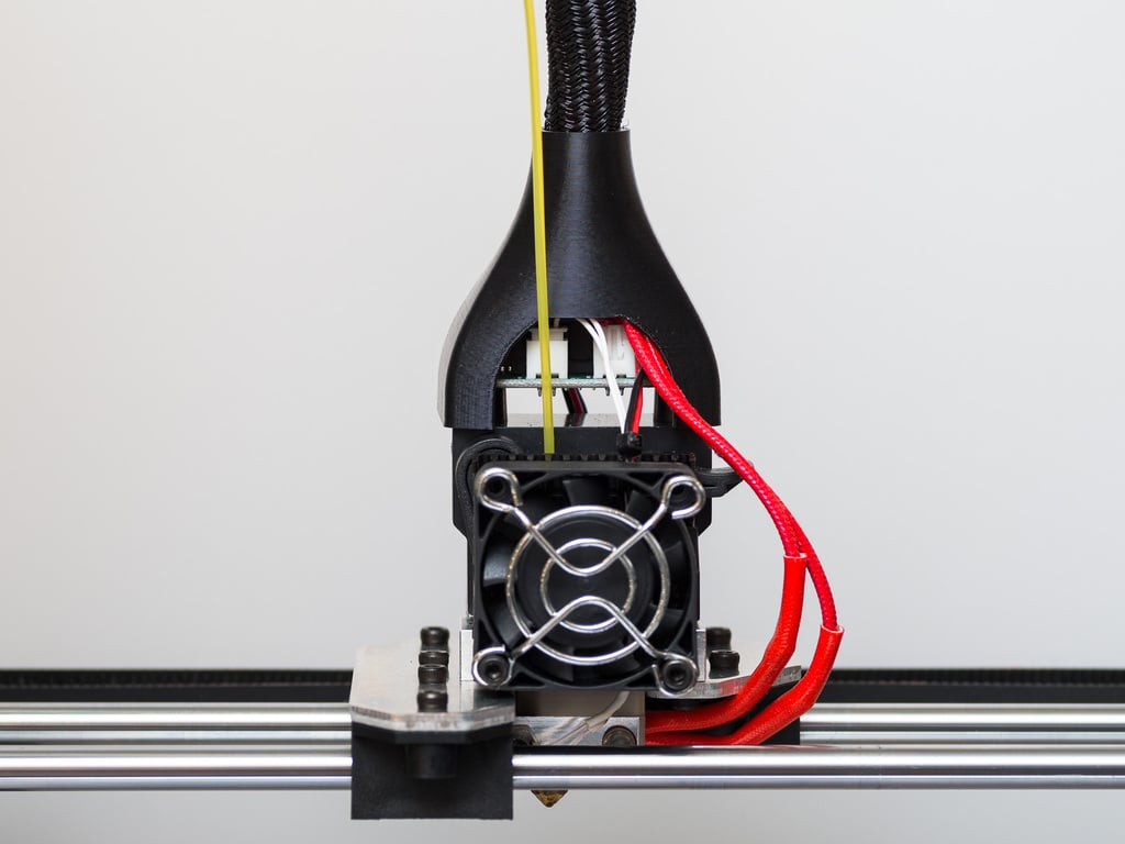 Alivio de tensión de cable para extrusora RigidBot: gestión de cables mejorada