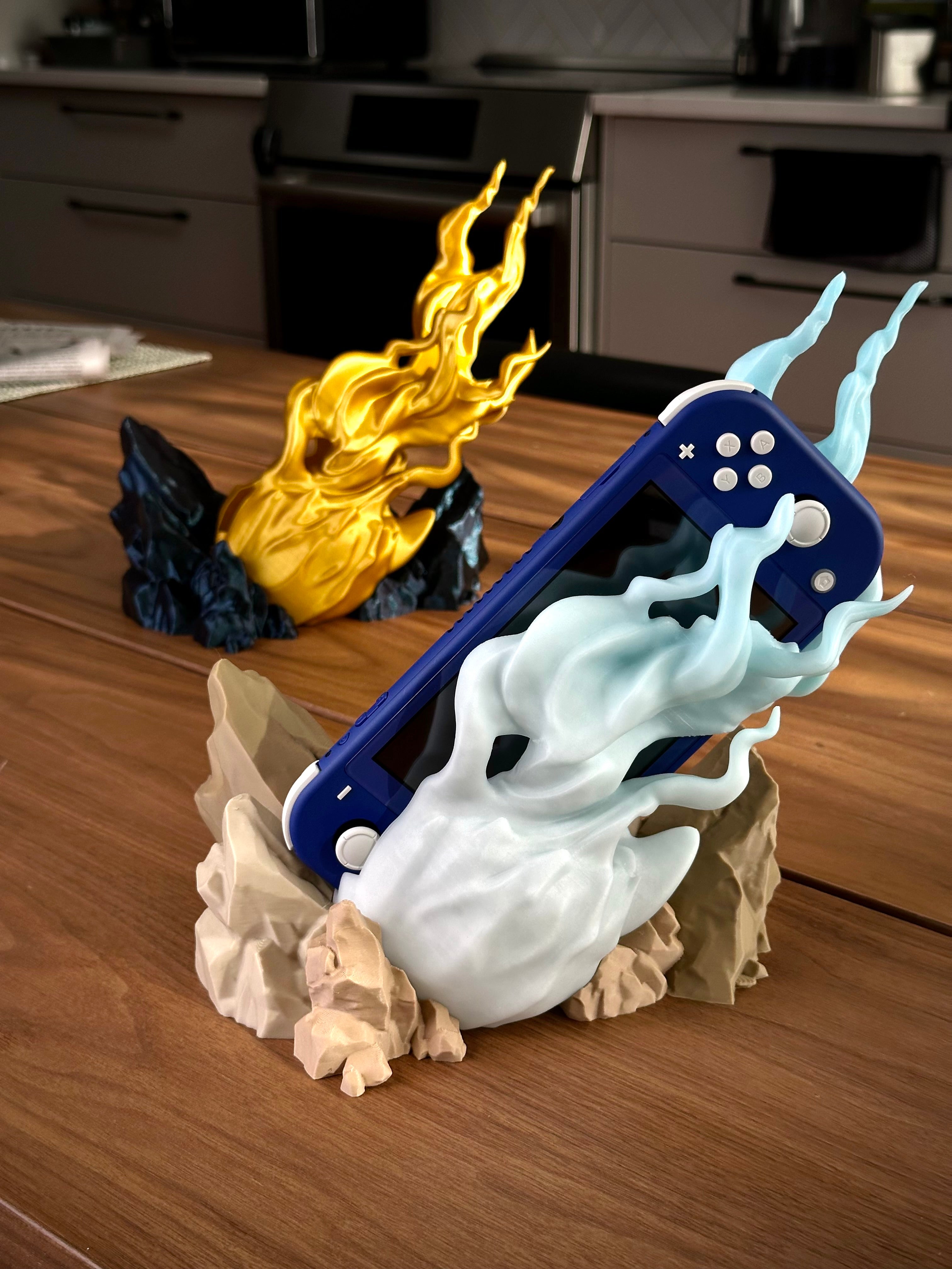 Base de carga de Nintendo Switch Lite con diseño de bola de fuego