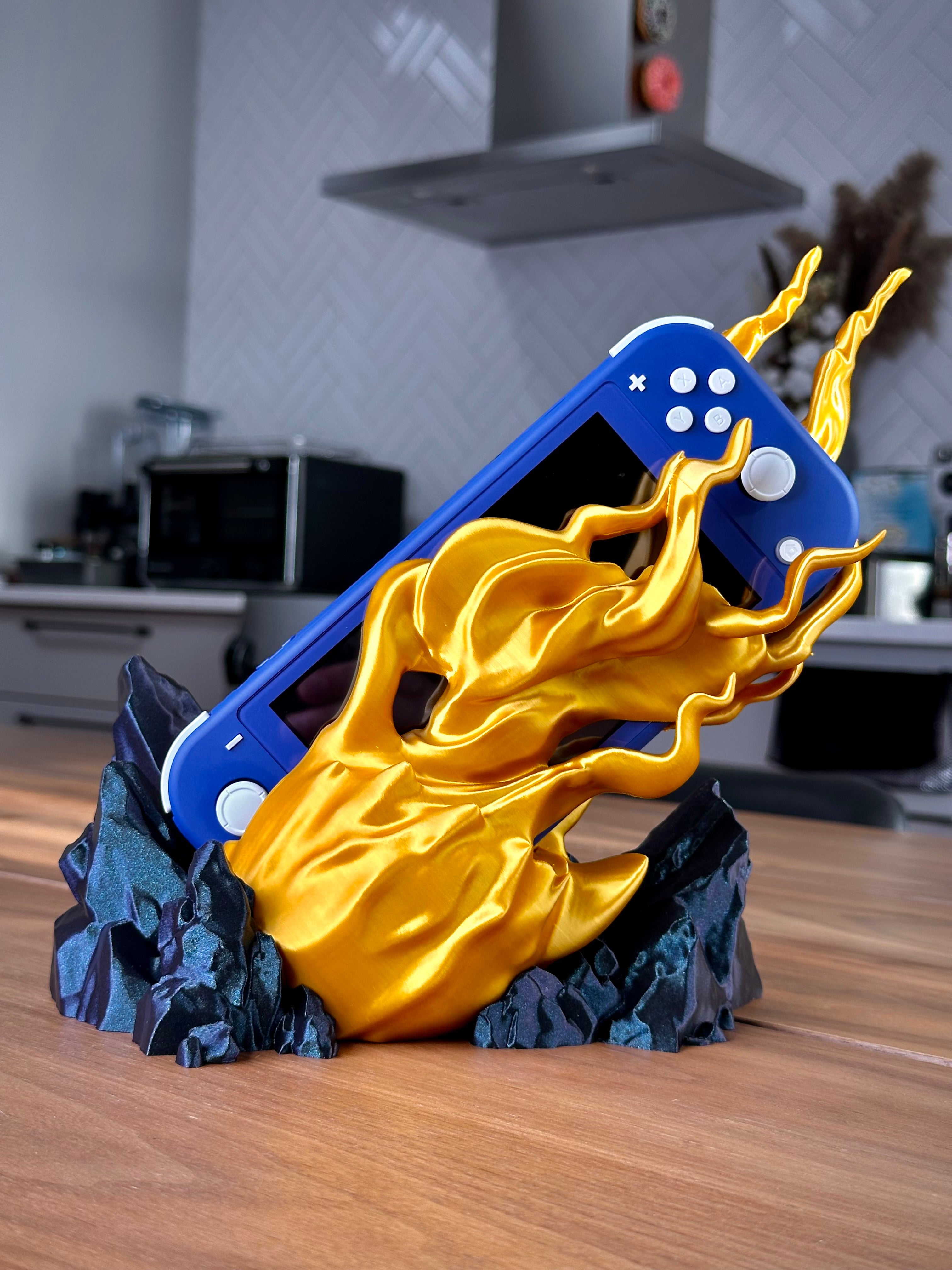 Base de carga de Nintendo Switch Lite con diseño de bola de fuego