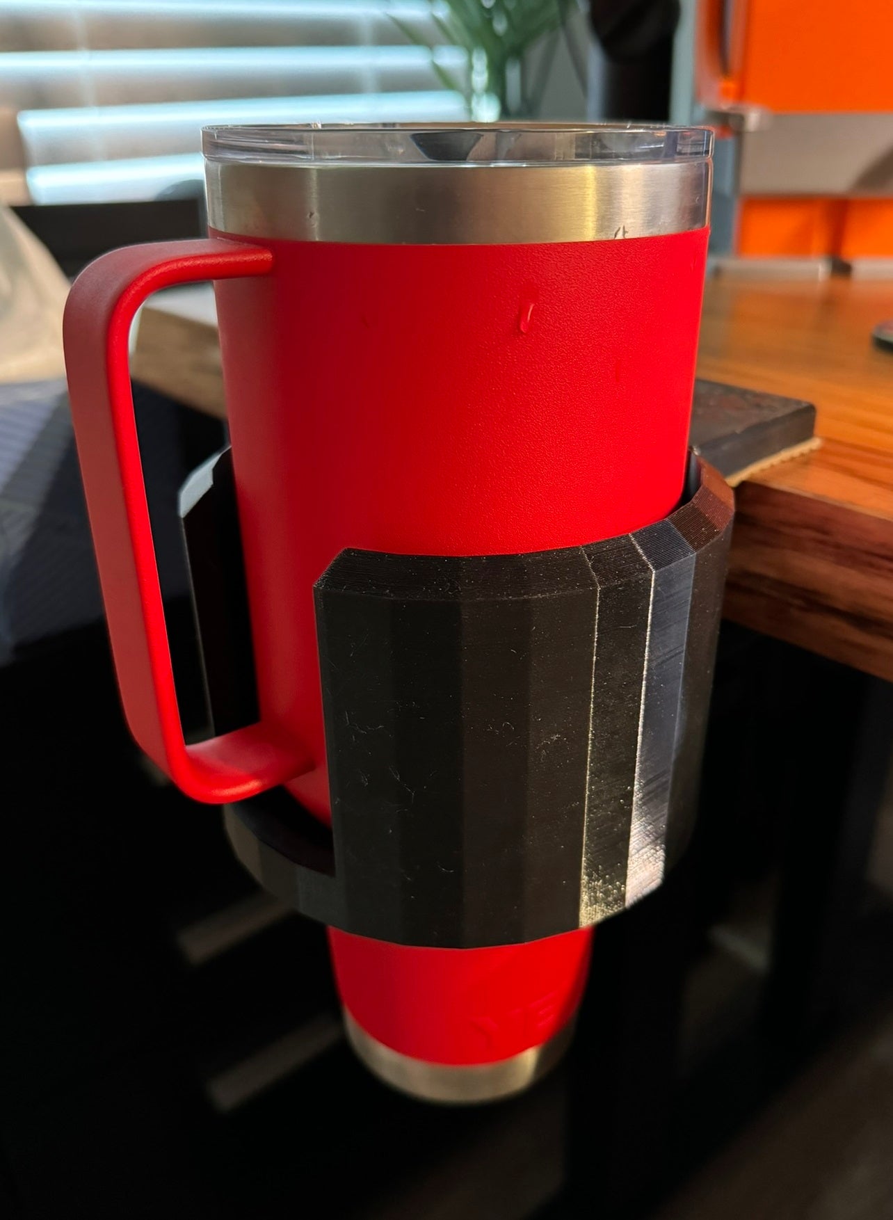 Soporte para vasos con abrazadera para escritorio: ideal para vasos Yeti y Stanley