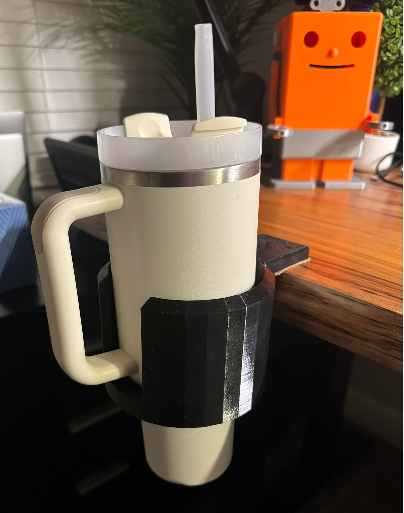 Soporte para vasos con abrazadera para escritorio: ideal para vasos Yeti y Stanley