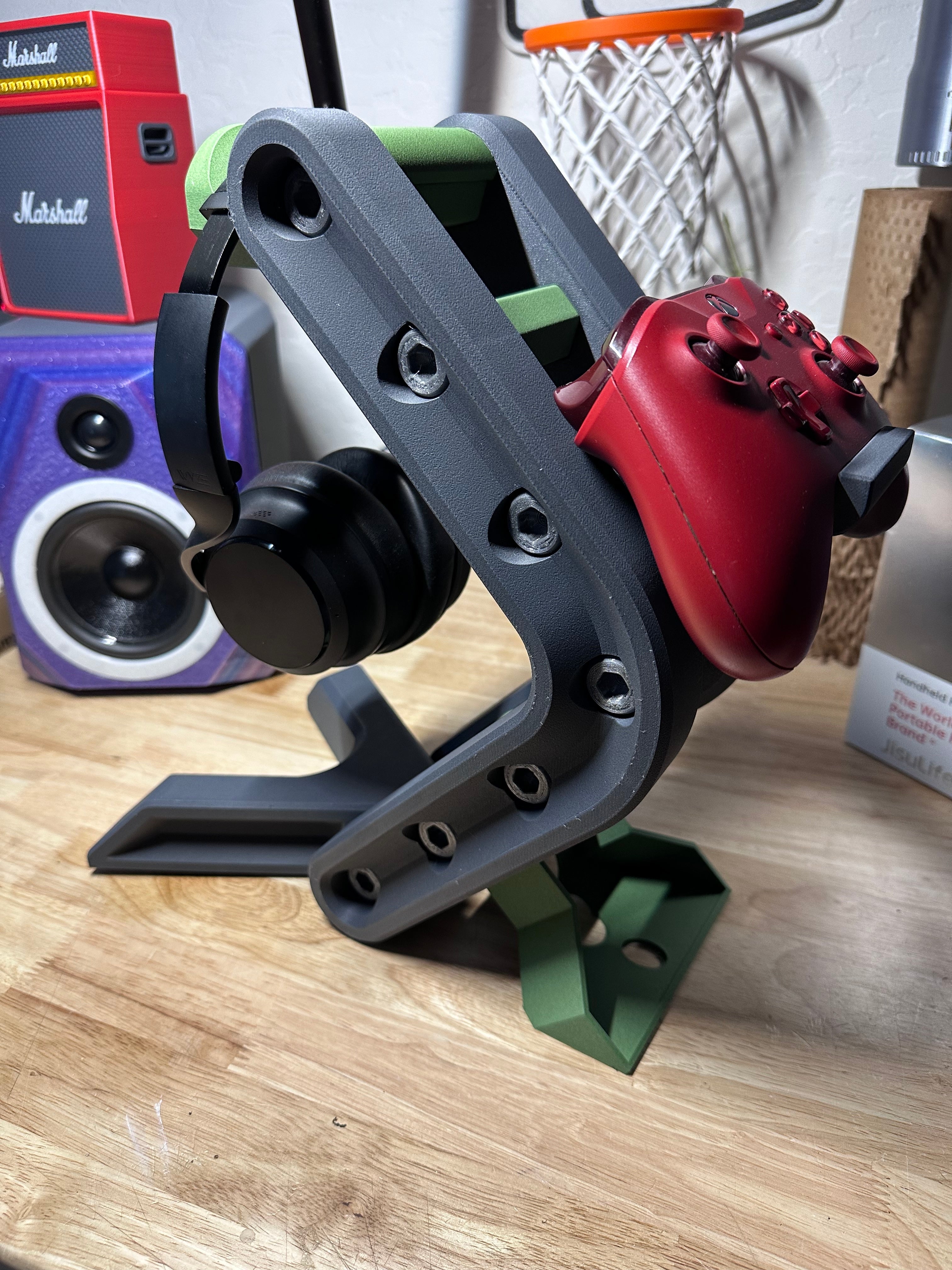 Soporte industrial para auriculares con soporte para mando: organización funcional y elegante