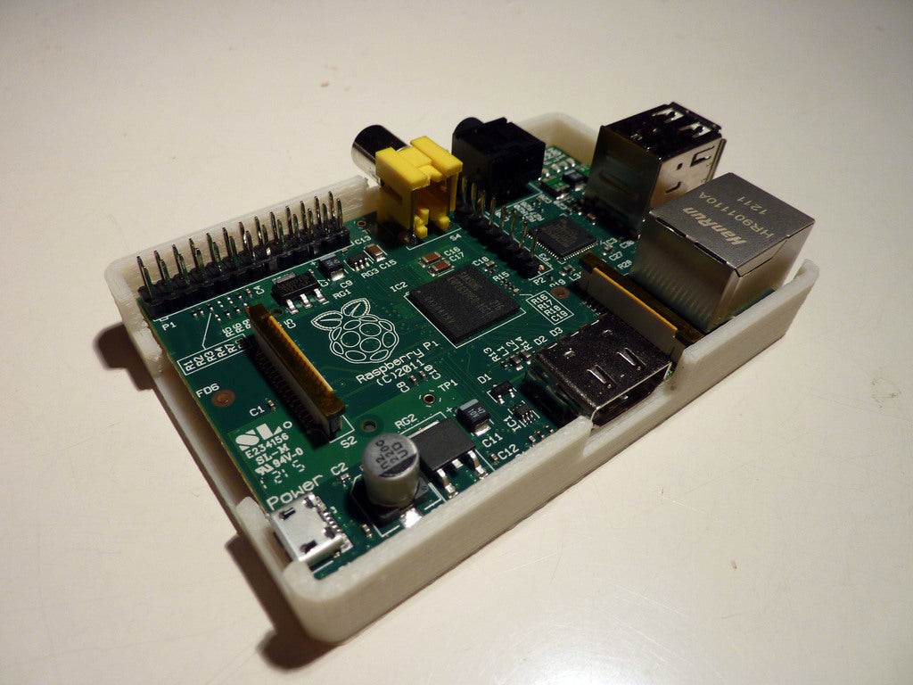 Caja Raspberry Pi con acceso GPIO