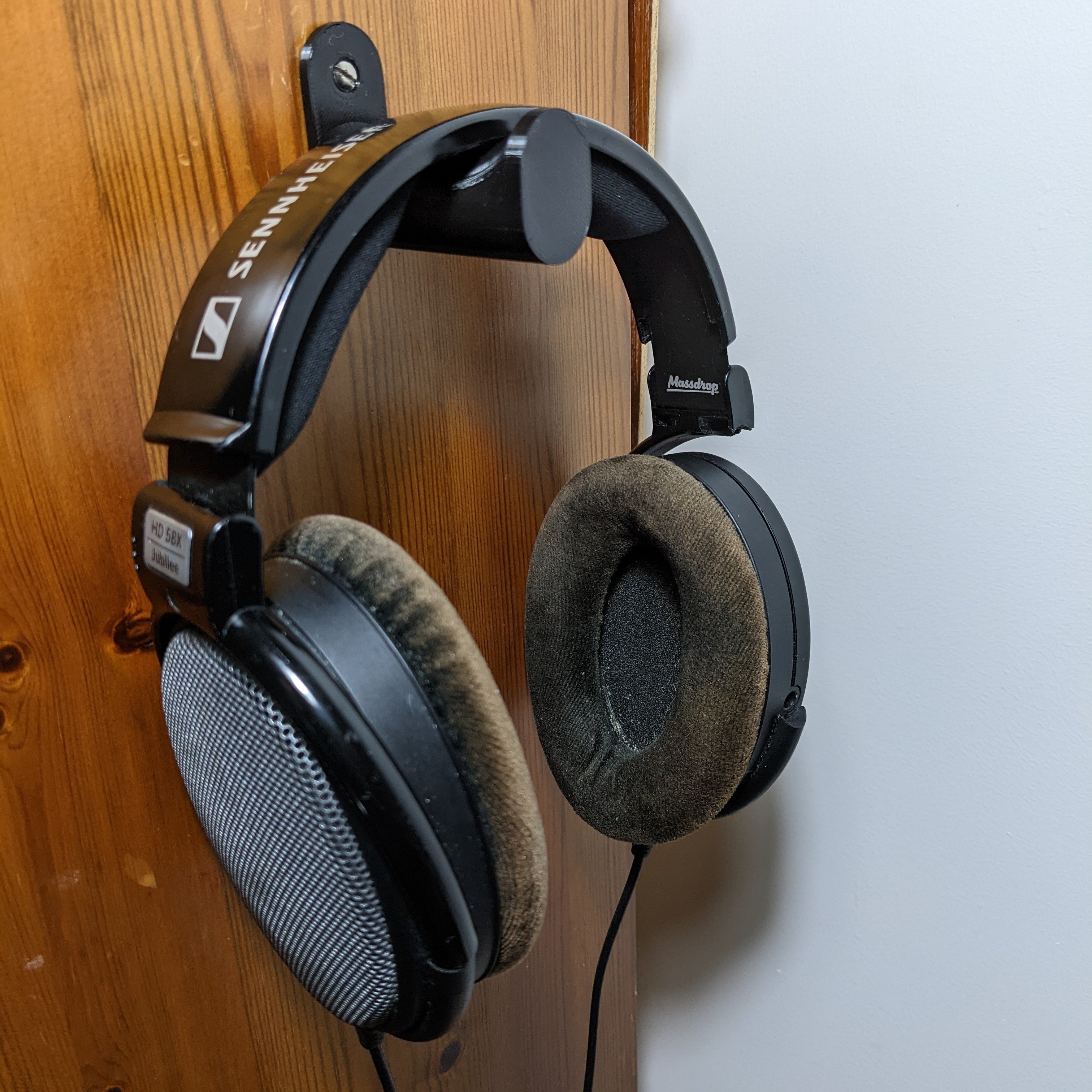 Soporte de pared para auriculares – Diseño compacto