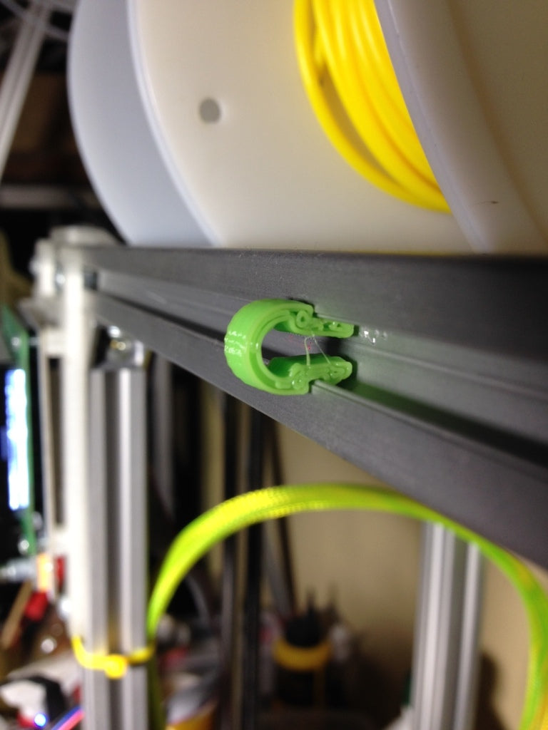 Soporte de cable giratorio para perfiles de extrusión