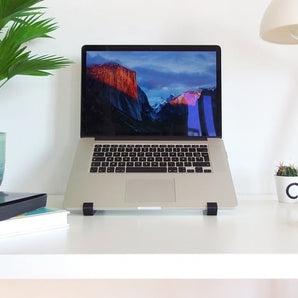 Soporte geométrico para MacBook Pro 2016