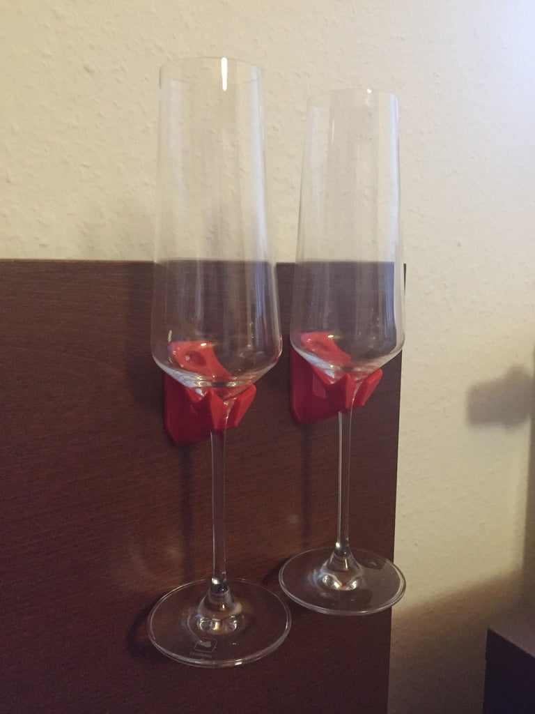 Elegante soporte para copas de champán para montaje en pared