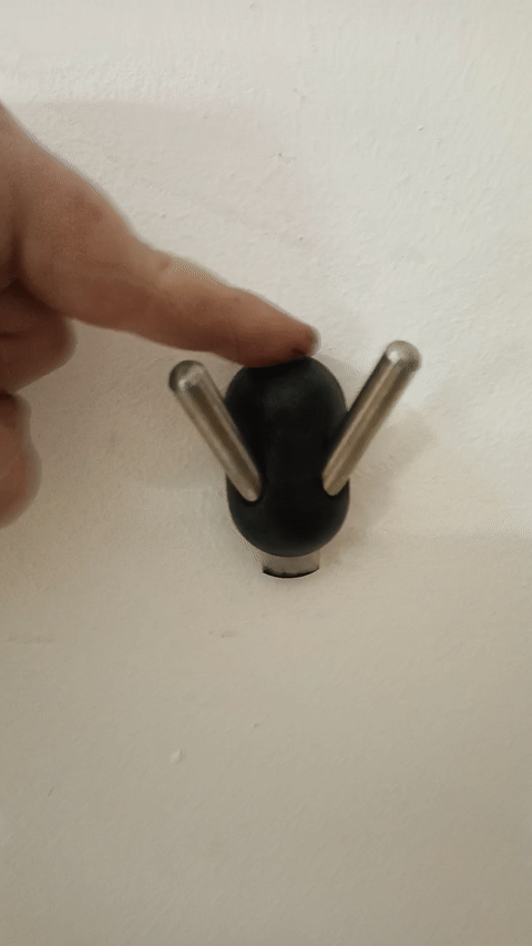 Perchero robusto de pared con varilla de 8 mm