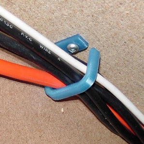 Gancho para cable para debajo del escritorio
