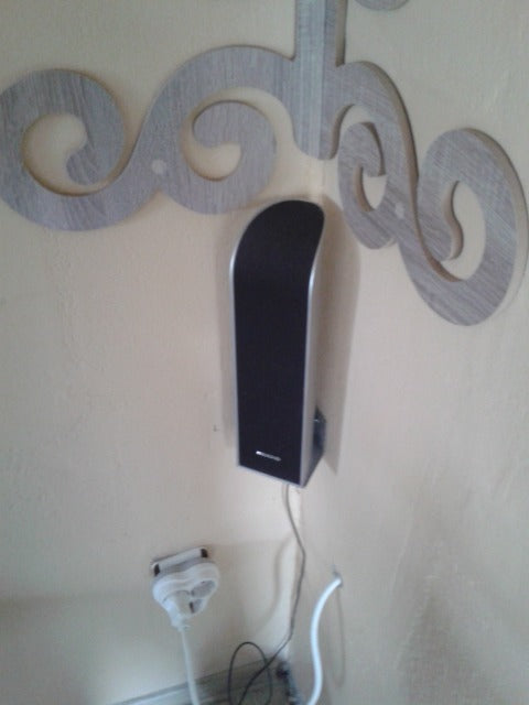 Soporte de pared para altavoces frontales Microlab FC861 (esquina)