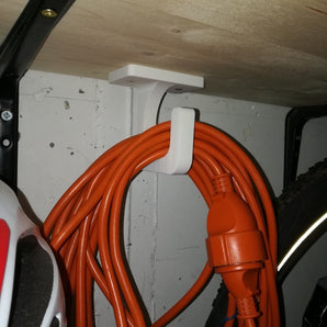 Gancho de cable robusto para cables de extensión de 240 V: almacenamiento óptimo
