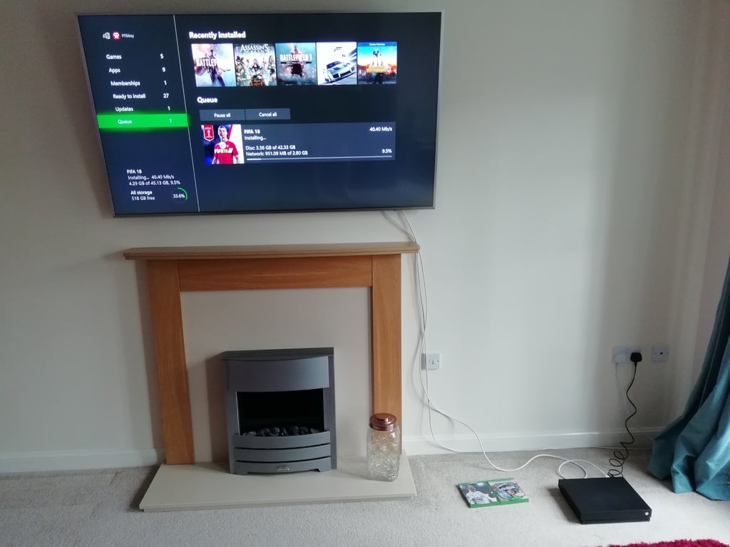 XBox One X - Soporte de pared