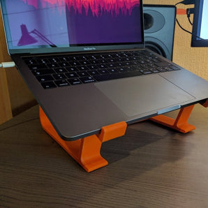 Elegante estación de acoplamiento para MacBook Pro de 13" y 15"