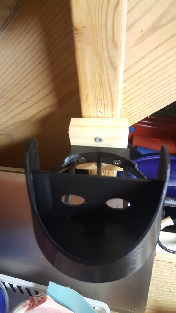 Soporte de pared para teclado y ratón
