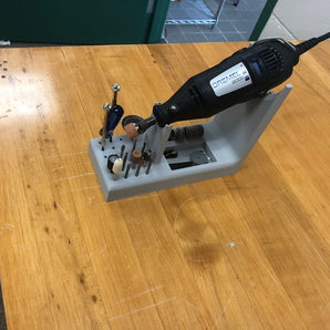 Soporte Dremel con organizador de brocas y soporte para cables