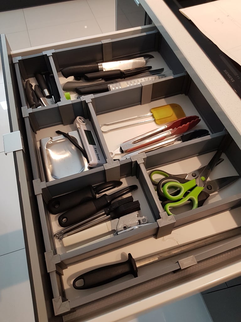 Sistema modular y ajustable de separadores de cajones