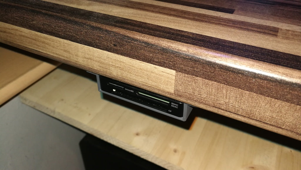 Soporte de lector de tarjetas Transcend TS-RDF8K