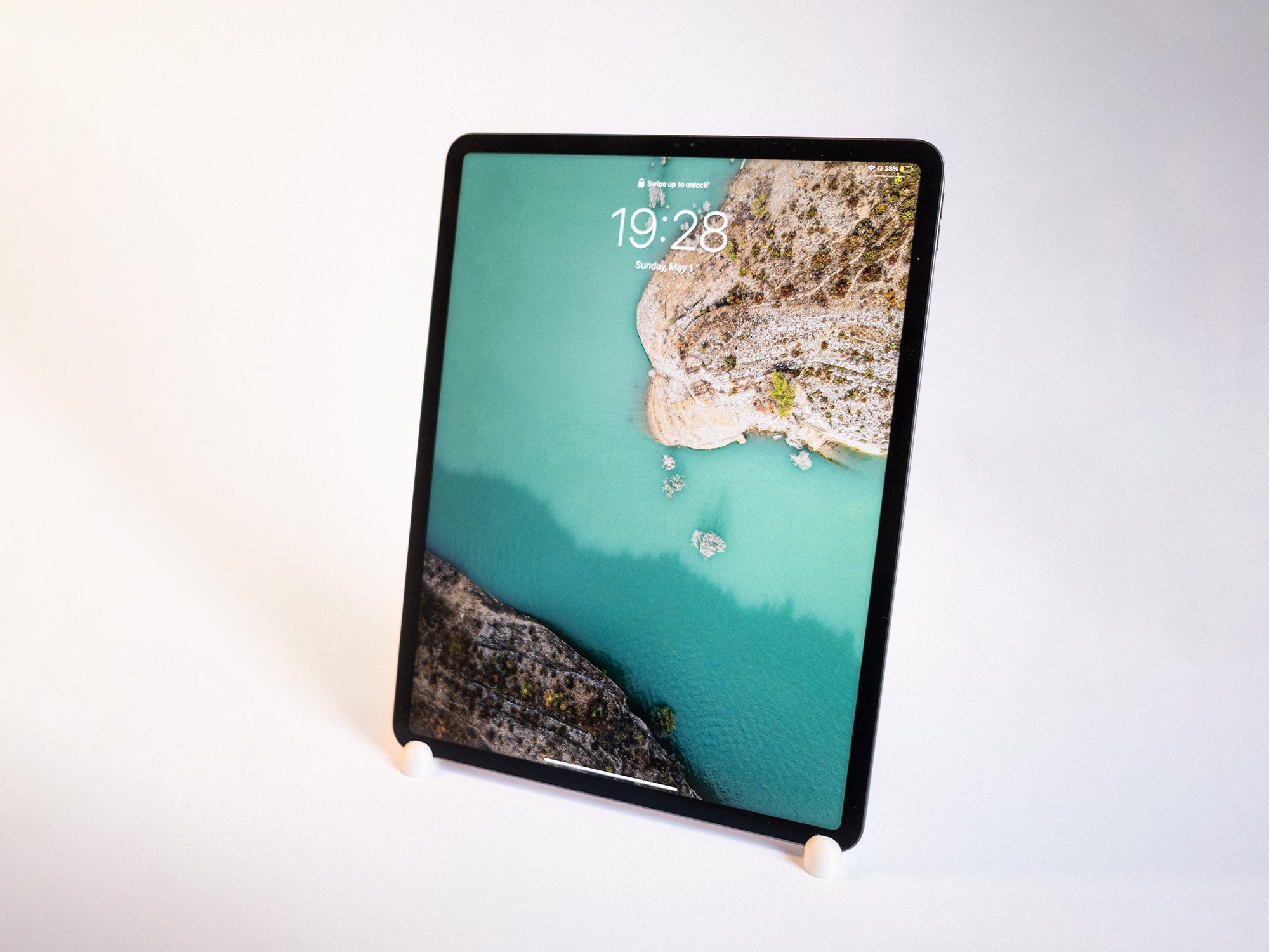 Soporte para iPad Pro de 12,9' y iPad Air en orientación horizontal