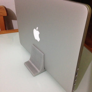 Soporte vertical para Apple MacBook Pro 13 Retina